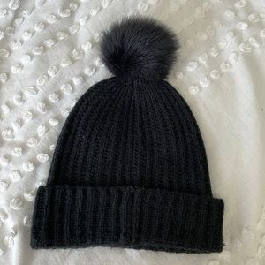 Black Pom Pom hat